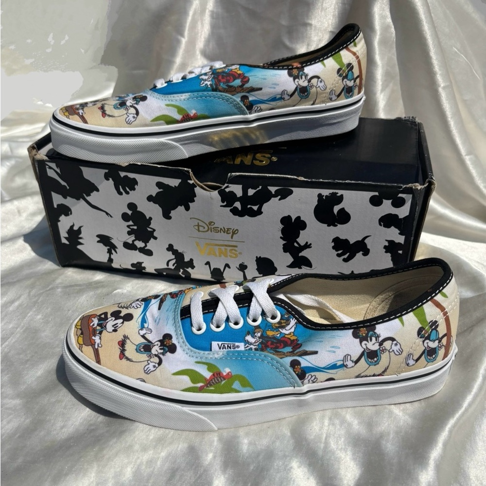 Disney Vans Limited Edition Mickey Mouse Shoreline Surfing Sneakers US Women’s 9